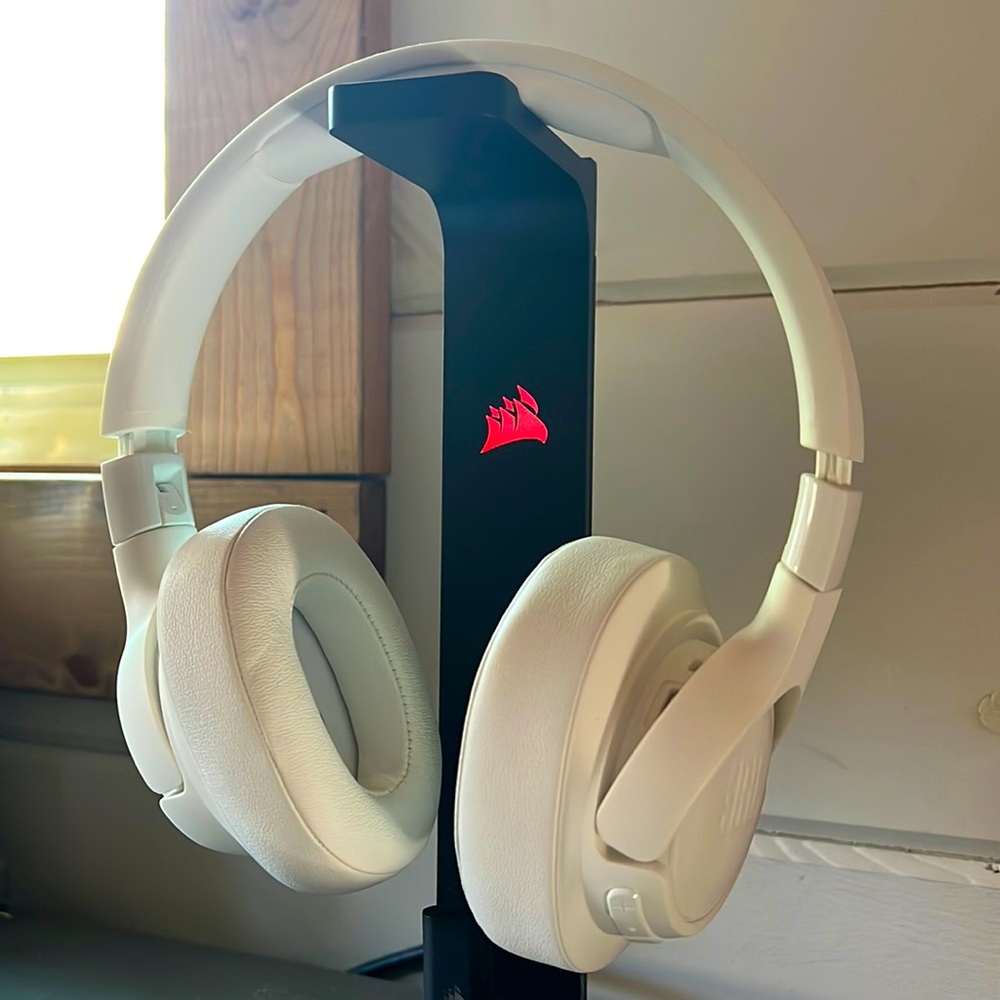 JBL TUNE 750BTNC Bluetooth Headphones